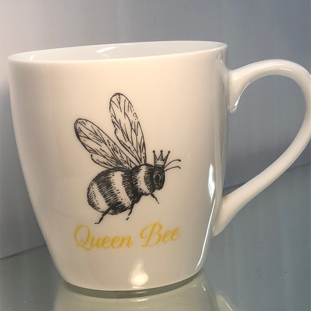 Queen bee coffee mug tea mug